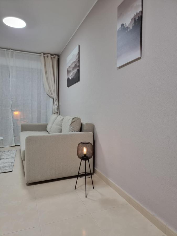 Luxury Evita Apartments In Torrevieja Exterior photo